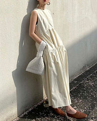 Sleeveless A-line Pleated Round Neck Mid-length Dresses