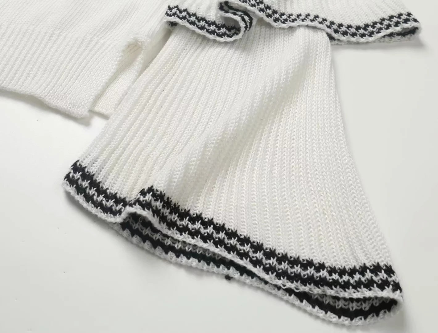 Splicing Hollow-out Flared Sleeve Knit Sweater
