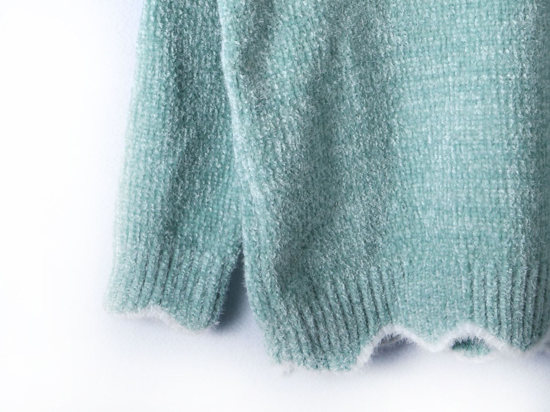 V-neck Ruffle Collar Knit Sweaters
