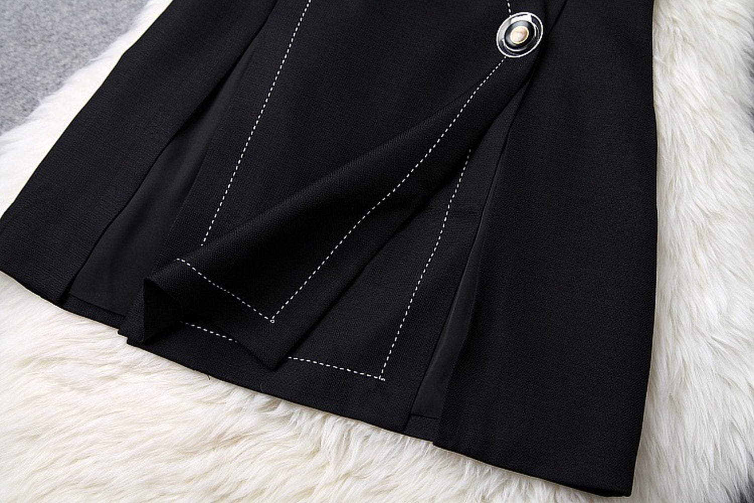 V-neck Suit Double Buckle Vest Shorts Blazers Two-piece Set