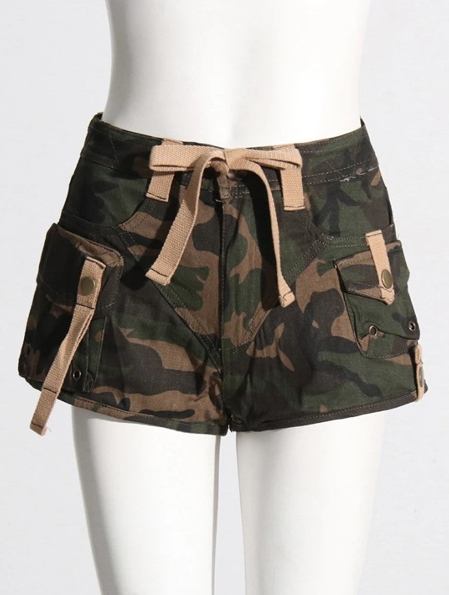 Emely Street Camo Print Ripped Short Set