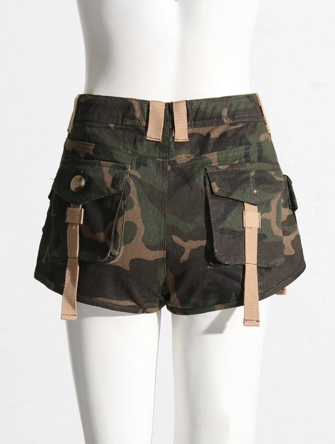 Emely Street Camo Print Ripped Short Set