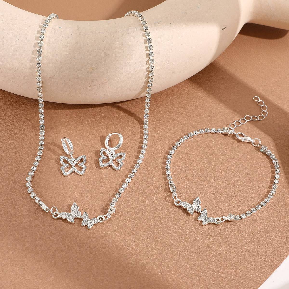 New Women's Fresh and Sweet Diamond Butterfly Necklace, Earrings, Bracelets, Light Luxury, High Grade, Shiny Silver Jewelry Set