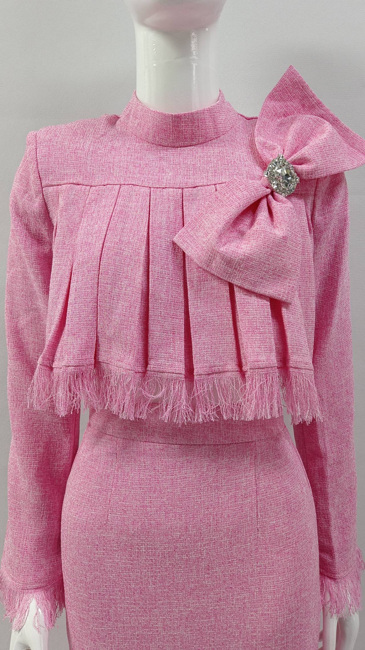 Eileen Stand Collar Rhinestone Bow Top Tassels, Skit Set