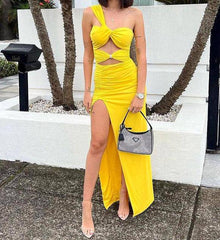 Carlin Whilst Contouring Maxi Dress