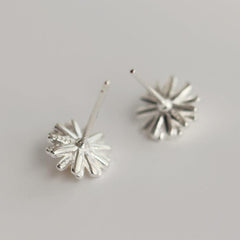 River Daisy Flower Earrings