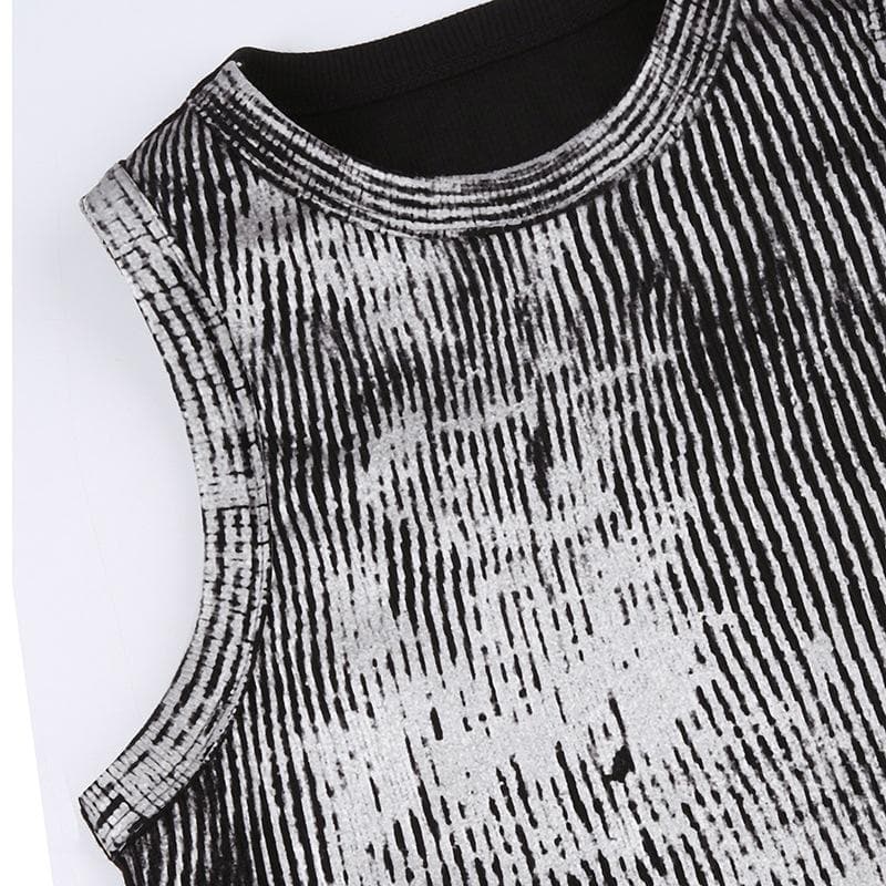 Textured contrast sleeveless crewneck patchwork crop top