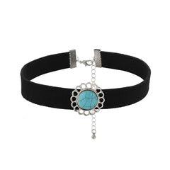 Stone pendant velvet choker necklace