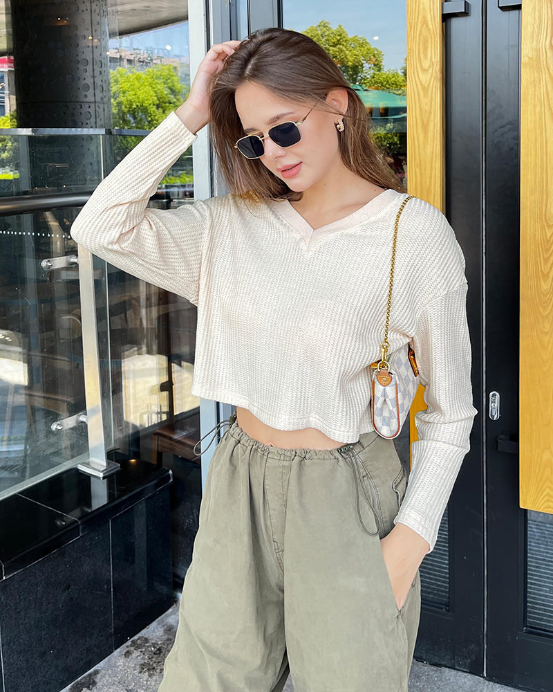 Zeagoo Women Long Sleeve Tops Waffle Knit Shirts Fashion Cropped Top Casual V Neck T Shirts