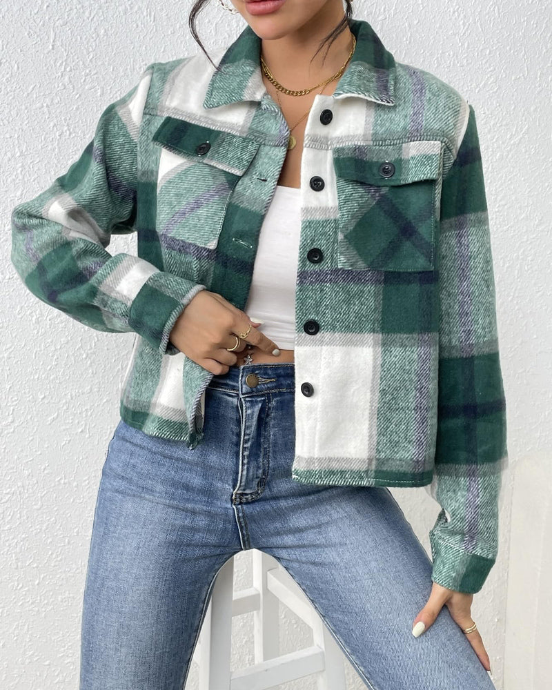 Zeagoo Flannels for Women Cropped Shacket Jacket Fashion Plaid Button Down Shirt 2023 Fall Coat Tops