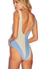 Color Blocked Scoop Neck High-Cut One Piece Swimsuit